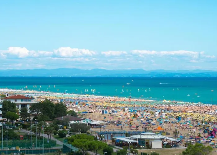 Bright With Garden And Parking - Beahost Apartman Bibione